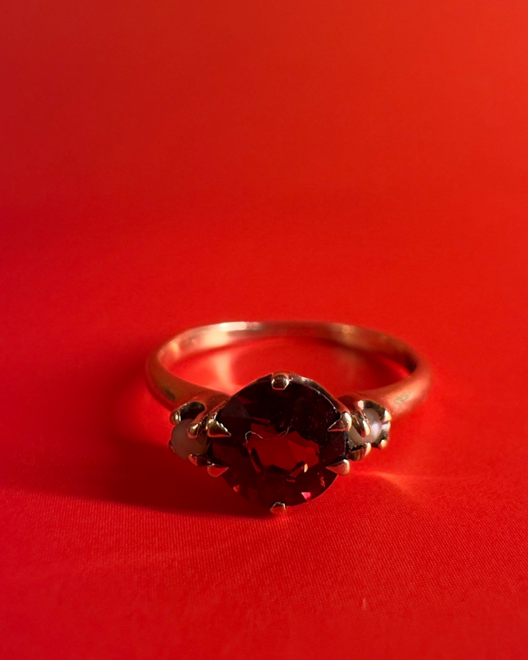 Antique 14k Gold Garnet and Seed Pearl Ring