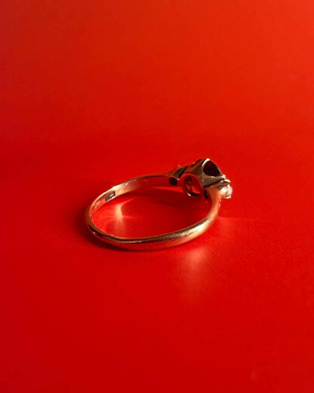 Antique 14k Gold Garnet and Seed Pearl Ring