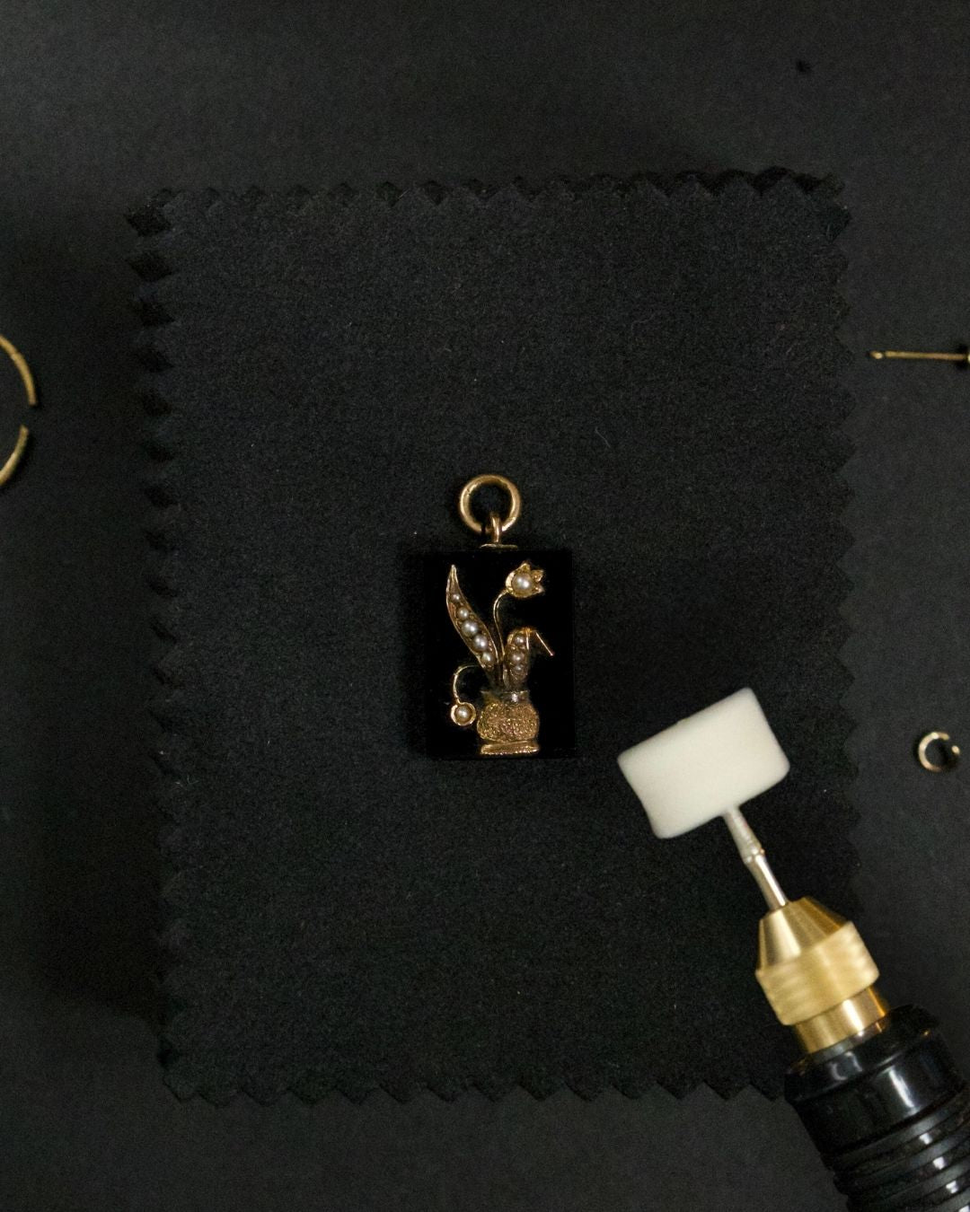 Antique 10K Gold Forget-Me-Not Mourning Pendant