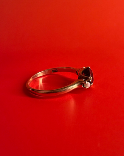 Antique 14k Gold Garnet and Seed Pearl Ring