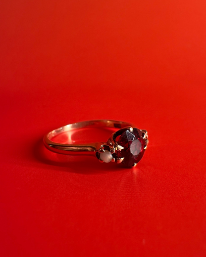 Antique 14k Gold Garnet and Seed Pearl Ring
