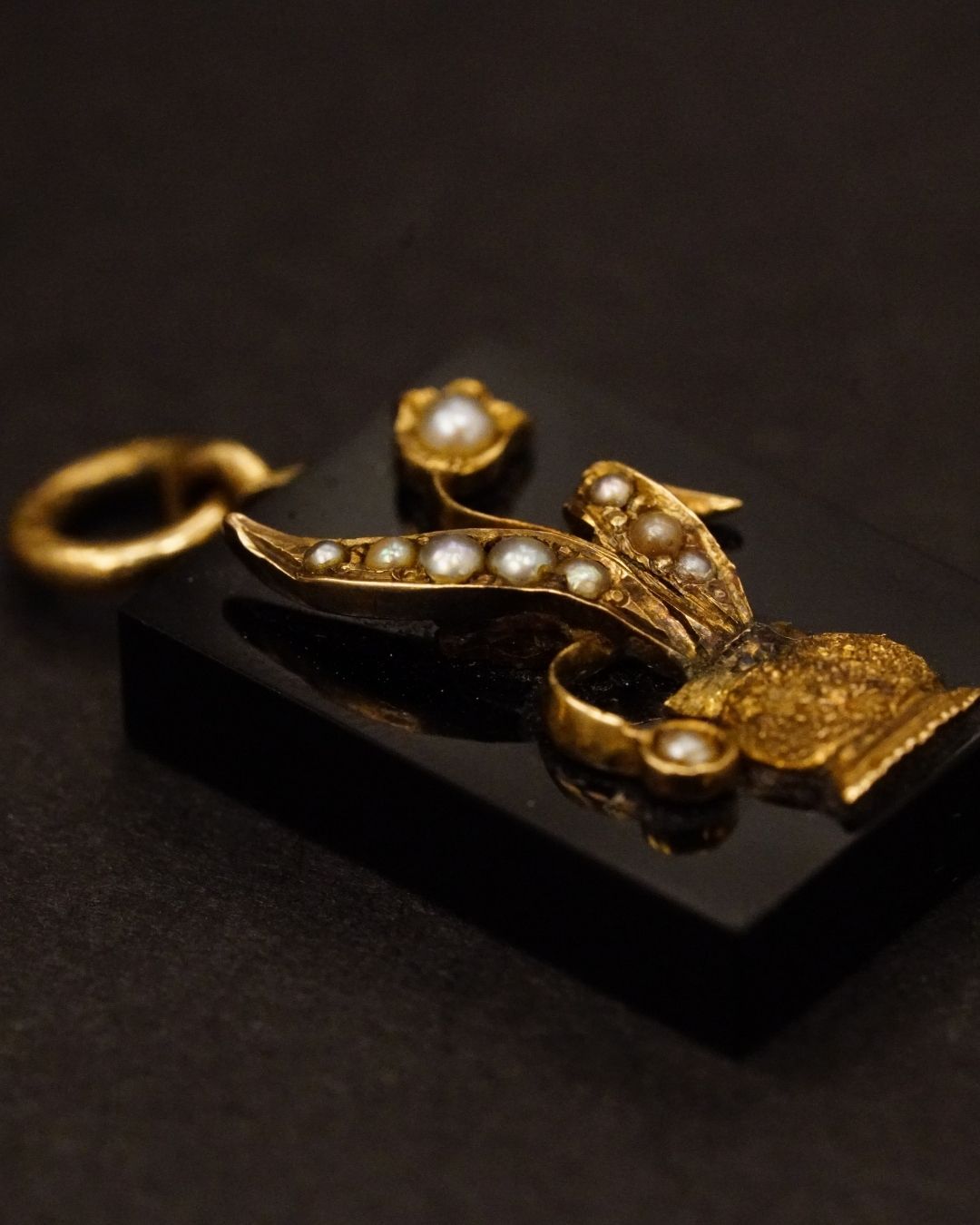 Antique 10K Gold Forget-Me-Not Mourning Pendant