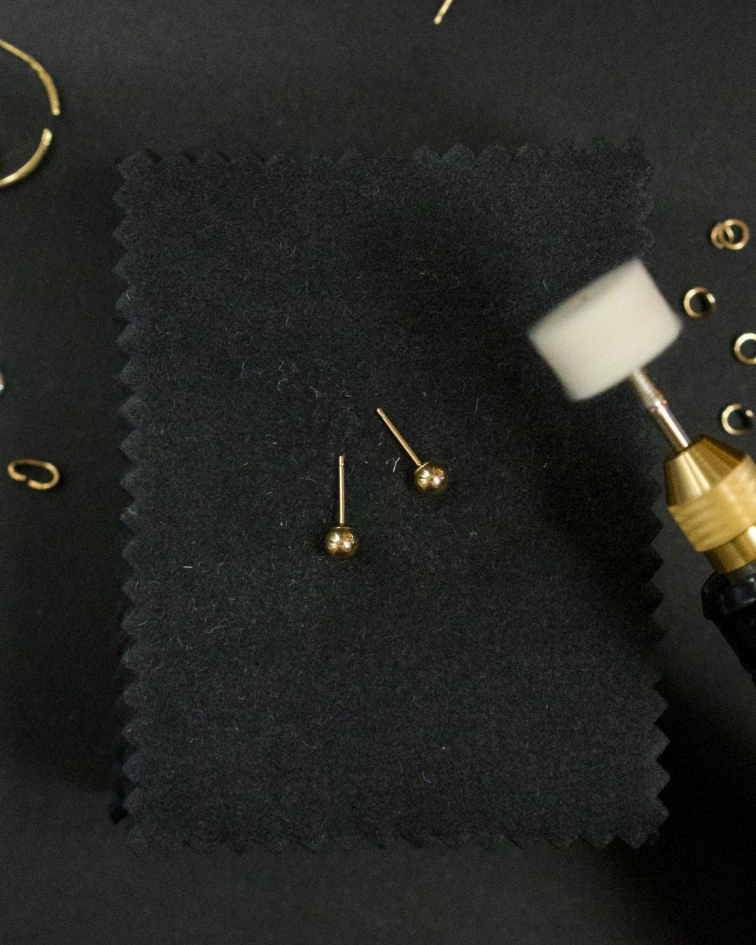 Vintage 14k Gold Ball Stud Earrings