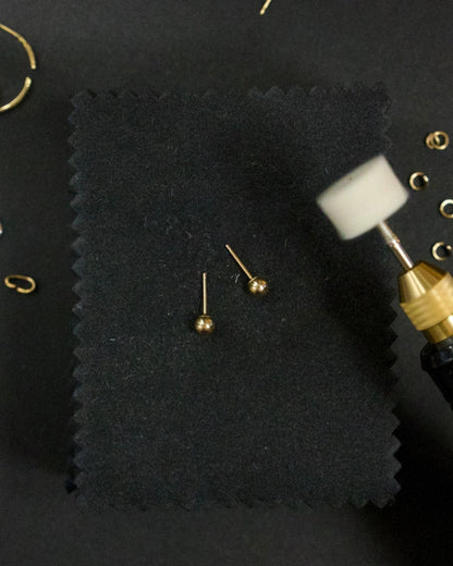Vintage 14k Gold Ball Stud Earrings