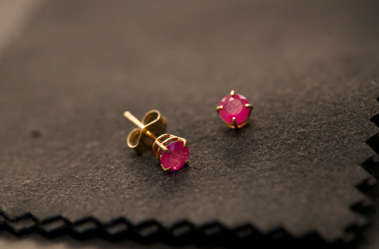 Vintage 14K Gold Ruby Stud Earrings
